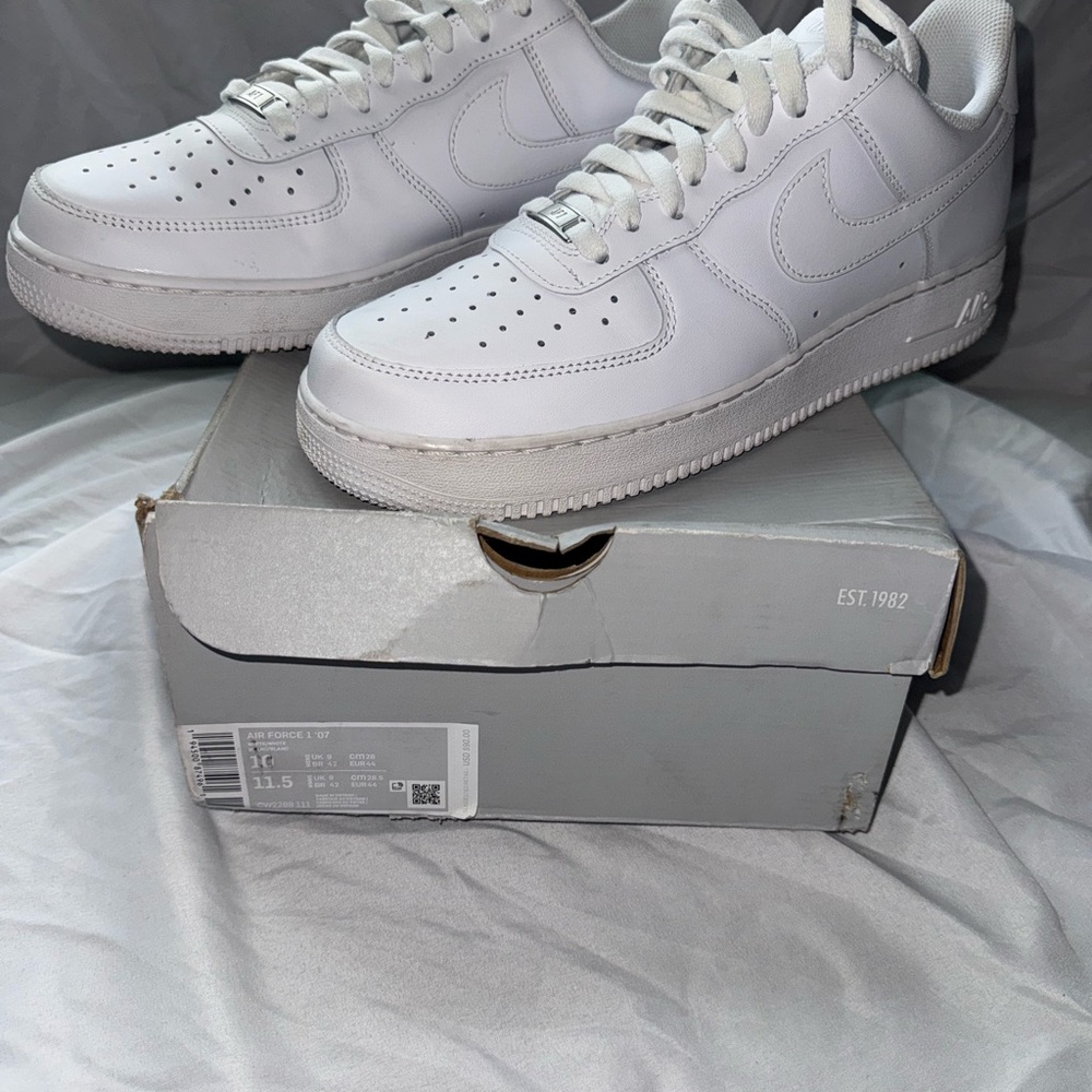 Nike Air Force 1 ’07 Triple White Men’s Size 10 🤍 Worn Once
